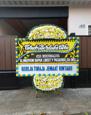 Papan Bunga Duka di Pontianak Timur